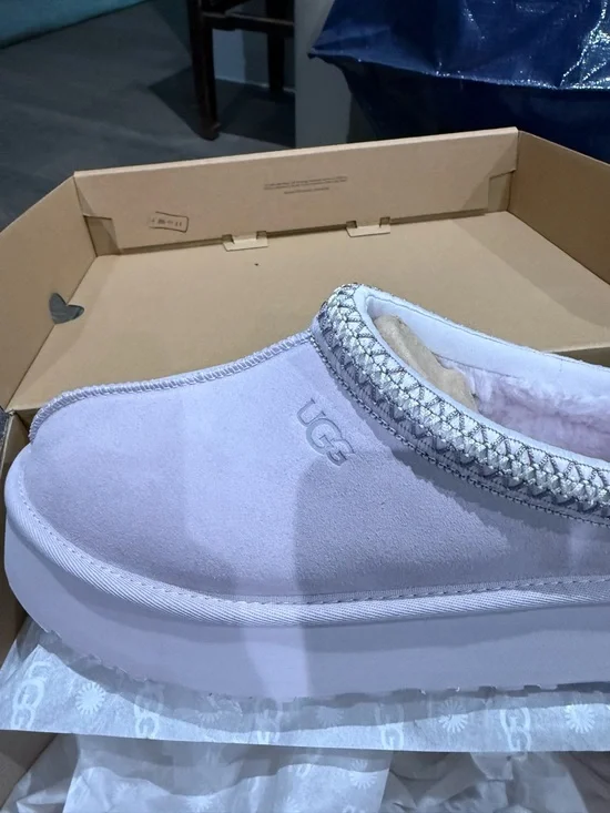 NWT Tazz Uggs - Picture 2 of 4